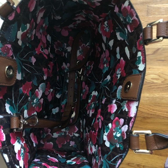 Calvin Klein purse - Picture 3 of 3